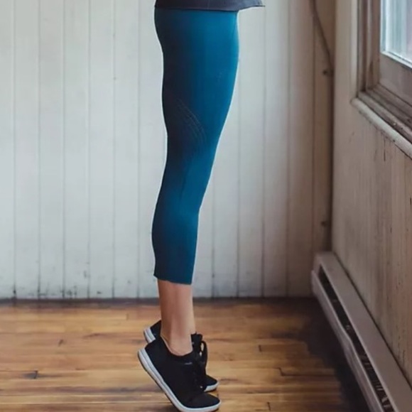 lululemon athletica Other - Lululemon Warp Knit Tight Size Medium 6-8